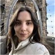 Profesora de fotografía para personas que quieran entender el arte que nos permite crear memoria. 