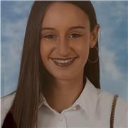 Estudiante de 3º año de carrera en Educación Primaria.
Soy una persona creativa, sociable y con ganas de aprender constantemente.