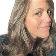 Profe de arte-terapia para mentes divergentes, que buscan relajarse a través de crear belleza en el mundo y aún no se atreven.