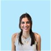Je suis titulaire d'une licence en droit et science politique et d'un master en journalisme. Je propose des cours de français en ligne