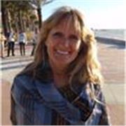 Highly experience mathematics teacher able to teach students with difficulties in understanding