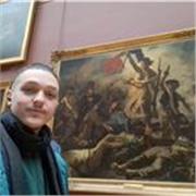 Professor de História Bacharel e Licenciado por uma das melhores universidades da América Latina. Com experiência internacional