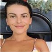 Respetuosa , empatica , responsable. A personas de cualquier edad.