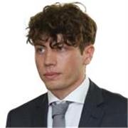 Studente magistrale in scienze biomolecolari, genomiche e cellulari impartisce lezioni di chimica e biologia