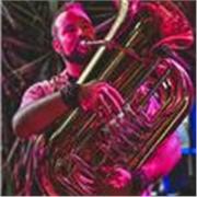 Ciao, sono Marco, sono laureato in Basso Tuba e insegno musica, basso tuba, storia italiano e Inglese.non esitare a contattarmi :)