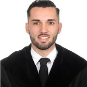 Graduado en derecho en lengua inglesa.
8 años impartiendo clases particulares de todos los niveles y para todas las edades, obteniendo grandes resultados. Nivel C1 ingles. Tambien puedo impartir demás asignaturas de letras de todos los cursos