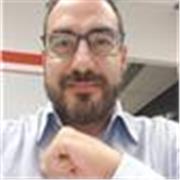 Laureato in comunicazione e laureando in scienze storiche per ripetizioni materie umanistiche, informatica,  matematica e inglese