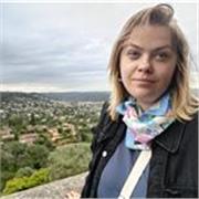 Professeure d'anglais avec 5+ ans d'expérience avec les cours en ligne 