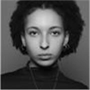 Je peux enseigner au collège et au lycée. J’enseigne l’expression orale à travers le débat et les échanges d’opinion