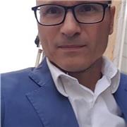 Laureato in scienze politiche con 110/110 con pluriesperienze lavorative offre lezioni private e supporto a preparazione concorsi