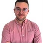 Me encanta guiar a mis alumnos dentro del mundo de la escritura y literatura. Toda mi vida me he formado y estudiado para mostrar al mundo cómo escribir una novela.