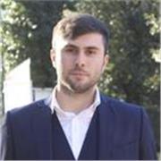 Disponibile per aiuto compiti di matematica o inglese principalmente per bambini (scuola elementare) o studenti (scuola media)