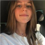 Étudiante bilingue anglais (langue maternelle) offre des cours particuliers d'anglais et séances de conversation pour enfants et adultes à Nice