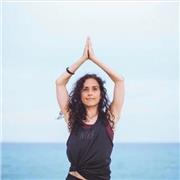 Profesora de yoga y danza clásica de India.
Diplomada en universidades de India en ambas disciplinas