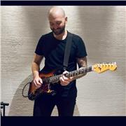 Scatena il musicista che è in te: lezioni di chitarra per tutti i livelli!