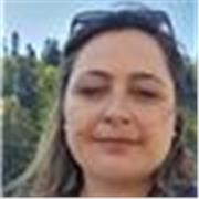 I am a graduate student in teaching french as a foreign language and I would be glad to guide you through learning french :) 