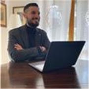 Laureato in psicologia clinica e della riabilitazione