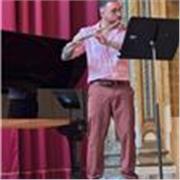 Laureato in Flauto Traverso con il massimo dei voti e la lode, con doppio titolo conseguito presso il Conservatorio di Catania e un’esperienza Erasmus in Austria (2024–2025). Offre lezioni di Flauto Traverso, Teoria musicale e Solfeggio, oltre a preparazi