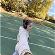 Entrenadora personal, graduada en CAFyD ofrece entrenamiento físico, salud y fútbol para niños, jóvenes y adultos en Mataró y Olot