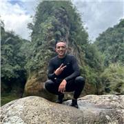 Hi there, are you looking for learning Spanish from a native Spanish speaker? This is your chance!