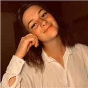 Jeune étudiante, je propose des cours de français, catalan et anglais tout niveau afin de vous accompagner dans votre apprentissage