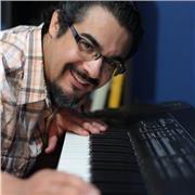 Tú haces tu sueño realidad... ¡Disfruta tocando el piano, expresa y desarrolla tu creatividad y música con el piano!