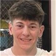 Estudiante de 19 años con el título de bachillerato de ciencias y alto nivel en matemáticas 