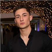 Studente universitario offre lezioni di italiano, inglese, storia, geografia e filosofia a Napoli e online. Approccio personalizza