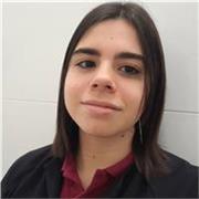 Soy una chica de 17 años que domina bien el inglés, a nivel C1, y puede hablar y enseñar el idioma a un niño en Barcelona