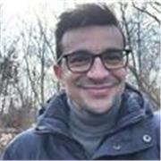 Ich bin Sport- und Mathematiklehrer und unterrichte an einer gymnasialen Oberstufe