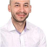 Profesor de Español con experiencia en diferentes edades y perfiles. Adapto el curso de acuerdo a tus necesidades et intereses.