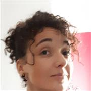 Formée et passionnée en sport et en nutrition, je suis ici pour votre bien être physique et psychique. Parceque nous avons tous besoin de reprendre le contrôle dans un monde où tout nous dépasse