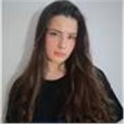 ragazza ripetizioni di matematica, chimica, biologia