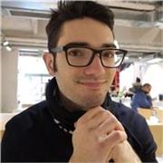 Laureato magistrale in Didattica e Comunicazione delle Scienze impartisce lezioni per studenti di medie e superiori