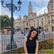 Studentessa Laureanda in scienze della mediazione linguistica impartisce lezioni di spagnolo e inglese