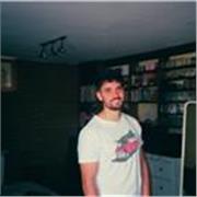 Tengo 30 años con experiencia dando clases en España y con un B2 de inglés.