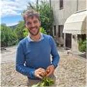 Osteopata e personal trainer impartisce lezioni per dimagrimento e dolori articolari