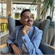 
ChatGPT
As a tutor for French language lessons aimed at British learners, I would describe myself as a multilingual educator with a passion for language and cultural exchange. My expertise lies in French, English, Spanish, and Portuguese, making me parti