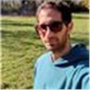 Pédagogue expérimenté, je donne des cours interactifs et personnalisés, en présentiel ou en ligne, adaptés à vos objectifs. Parlon