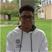 Studente di farmacia, portato per le materie scientifiche e inglese