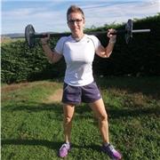 Professeur de tennis, pilâtes et activité de la forme fitness (enfant, ado, adultes)