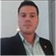 Dou aula em português para adolescentes e adultos estrangeiros