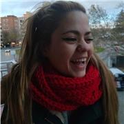 Profesora de matemáticas con ganas de ayudar a los estudiantes.