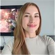 Profesor de apoyo escolar especializado en clases para niños de forma virtual