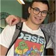 Studente di medicina, con Diploma di Maturità Classica Votazione: 100/100 con Lode presso Liceo Classico G.B. Vico di Chieti, impa