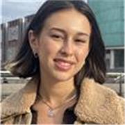 Etudiante donnant cours particuliers : anglais, français, aide aux devoirs, HGGSP, philosophie
