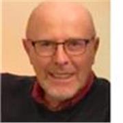 Retraité, diplômé en sciences politiques et d'un mastère spécialisé en communication, ancien cadre en RH et marketing.