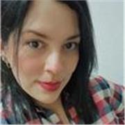 Profesora de español y nivel inicial imparte clases a distancia