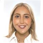 Profesora de último curso de ADE, con Matrícula de Honor en Bachillerato imparte clases de castellano o apoyo al estudio.