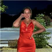 Ragazza di 20 anni studente universitaria . Diplomata in lingue. Offro ripetizioni per quasi tutte le materie